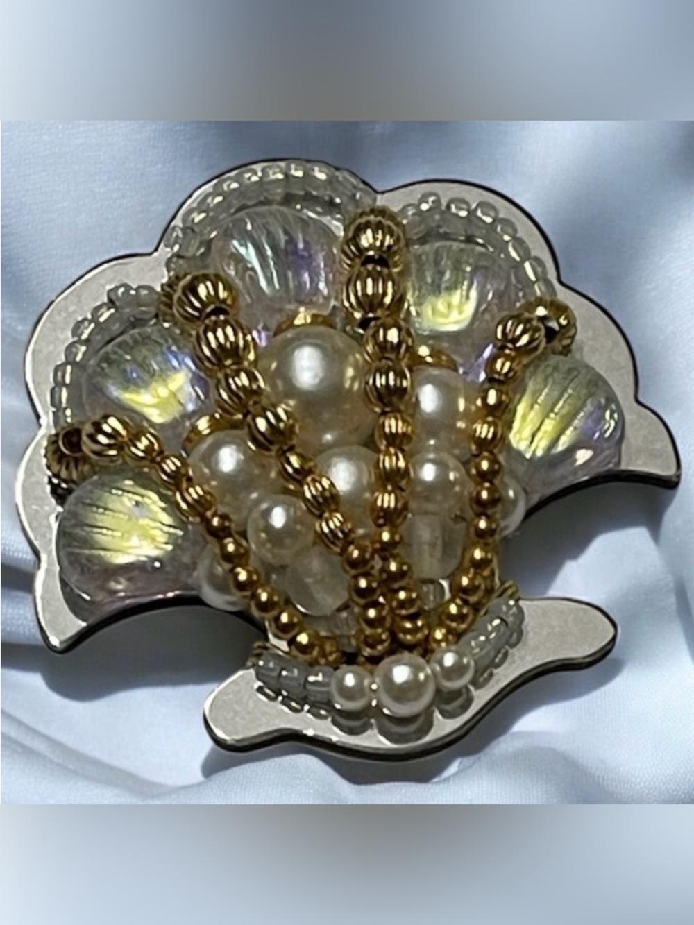 Signed Liztech 2009 Clam Shell Brooch
